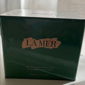 La Mer Skincare Mask in Green Packaging